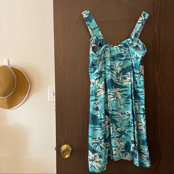 VINTAGE 100% Cotton! Button-front Hawaiian Dress - Picture 2 of 5